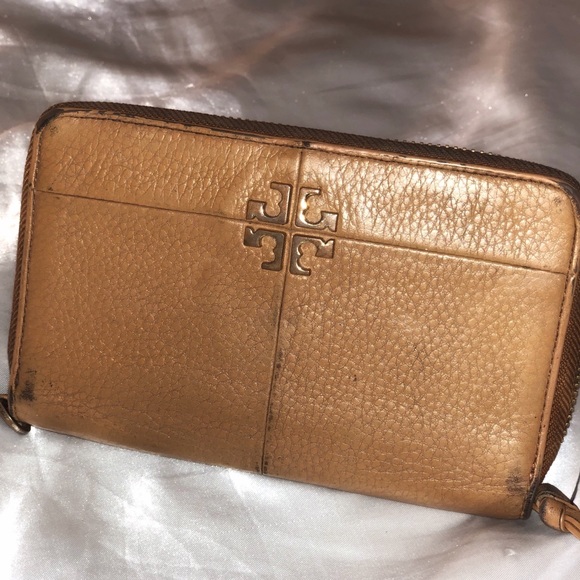 Tory Burch Wallet - Picture 3 of 4